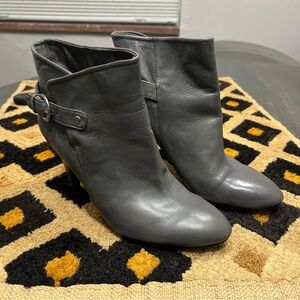 NINE WEST Women's Ankle Booties Boots Grey Leather Size 9